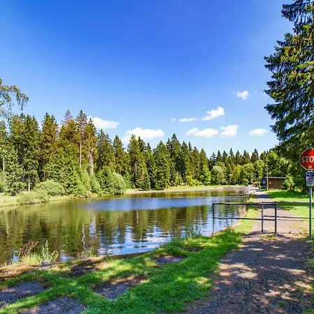 Heatable Pool Retreat Vakantiehuis