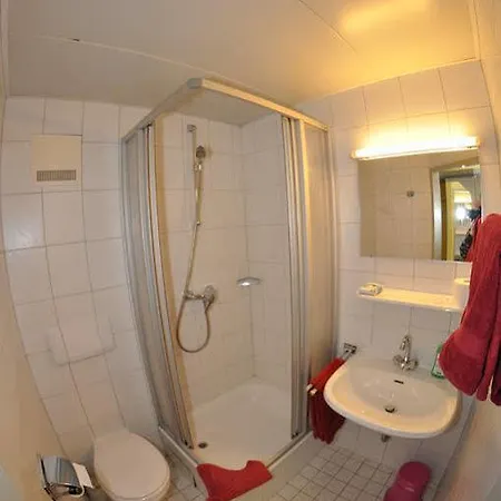 Heatable Pool Retreat