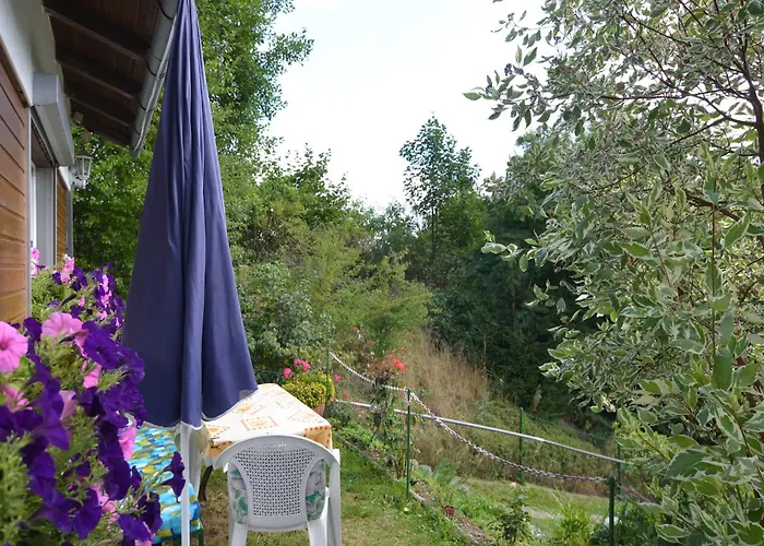 Heatable Pool Retreat *